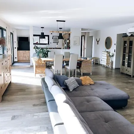 Villa En Pleine Campagne Bouillargues